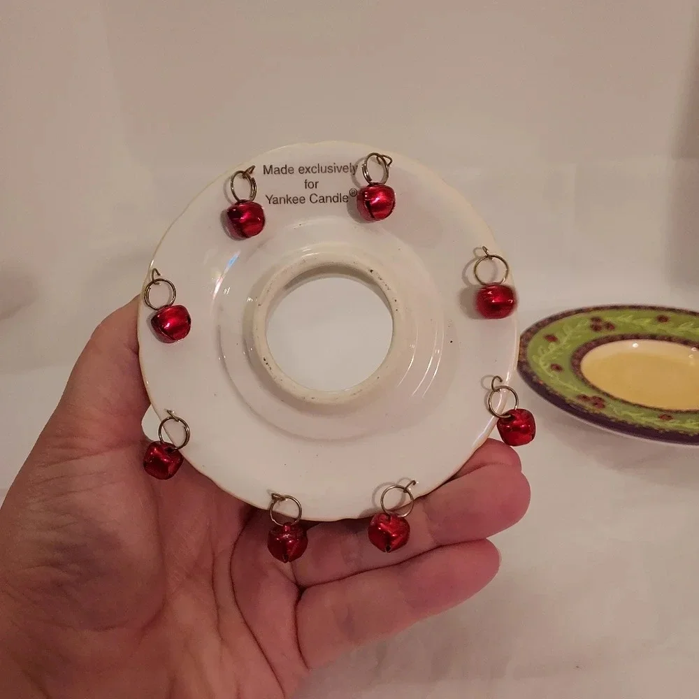 Yankee Candle Christmas Jingle Bell & Quilt Small Jar Shade and Matching Plate